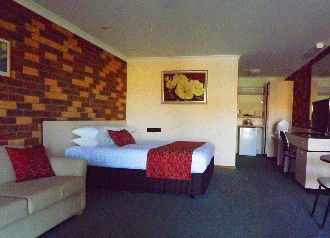 Highway Inn Motel - Northern Rivers Accommodation 2