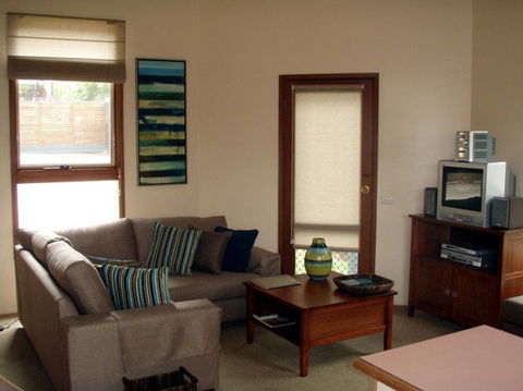 Aireys Inlet Getaway - Northern Rivers Accommodation 3