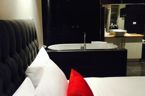 Tower Motel - Northern Rivers Accommodation 4