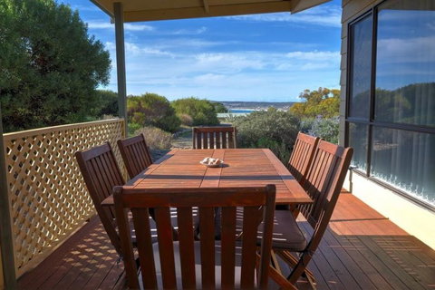 Emu Bay Holiday Homes - Northern Rivers Accommodation 2