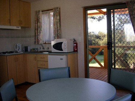 Seal Bay Cottages (Kaiwarra) - Northern Rivers Accommodation 3