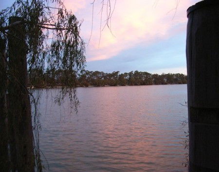 Mannum Caravan Park Cabins - Northern Rivers Accommodation 3