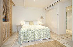 Absolute Beachfront Belongil Summerhouse - Northern Rivers Accommodation 5