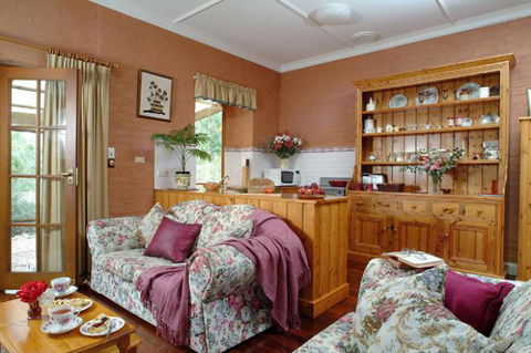 Amanda's Cottage 1899 - Northern Rivers Accommodation 4