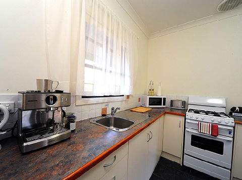 St Helens - Fettlers Cottage - Northern Rivers Accommodation 4