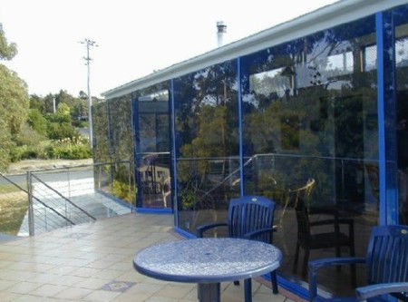 Coles Bay Retreat - Northern Rivers Accommodation 1