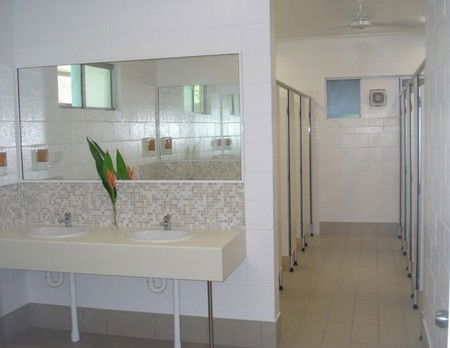Absolute Backpackers Mission Beach - Northern Rivers Accommodation 5