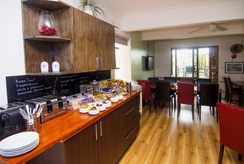 Crescent Motel - Northern Rivers Accommodation 5