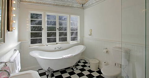 Black Fox - Northern Rivers Accommodation 4