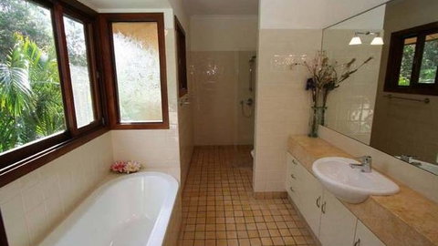 Abbies Beach House - Northern Rivers Accommodation 0