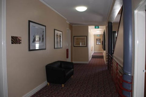 Alpine Hotel - Northern Rivers Accommodation 0