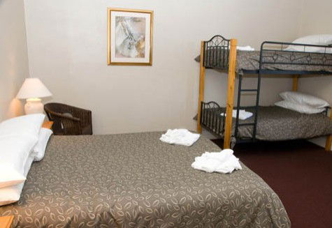Alpine Hotel - Northern Rivers Accommodation 2