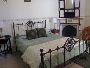 Araluen Old Courthouse Bed And Breakfast - Northern Rivers Accommodation 1