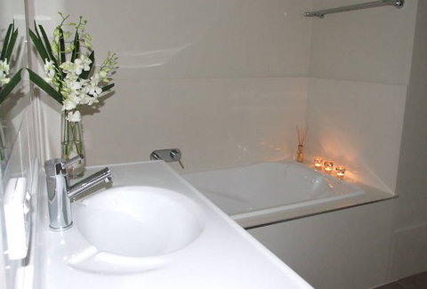 Armidale Executive Short Stay Apartments - Northern Rivers Accommodation 4