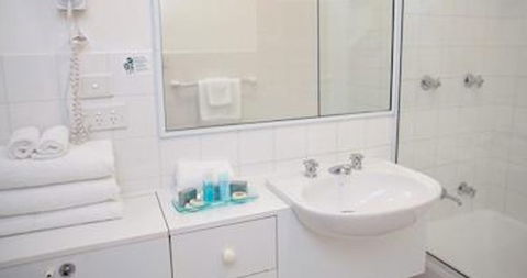Belmore All-Suite Hotel - Northern Rivers Accommodation 0