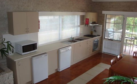 Caroline Bay Getaway - Northern Rivers Accommodation 0