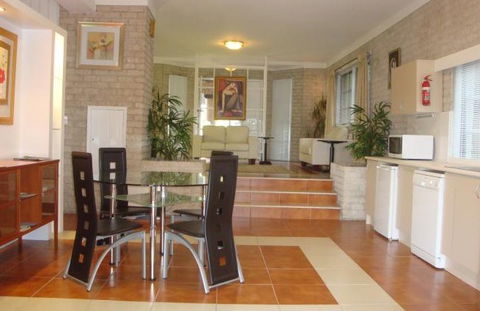 Caroline Bay Getaway - Northern Rivers Accommodation 3