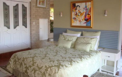 Caroline Bay Getaway - Northern Rivers Accommodation 4