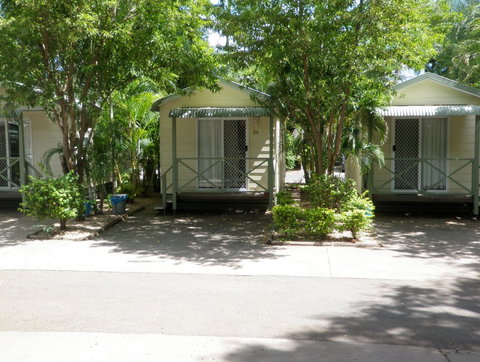 Emerald Cabin And Caravan Village - Northern Rivers Accommodation 2