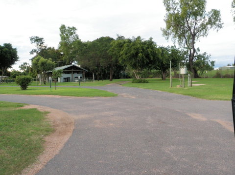Emerald Cabin And Caravan Village - Northern Rivers Accommodation 5