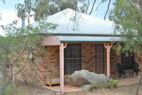 Honeysuckle Cottages And The Rocks Restaurant - Northern Rivers Accommodation 3
