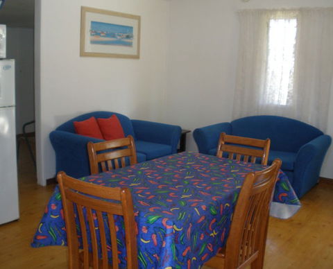 Cosy Cottages Amity Point - Northern Rivers Accommodation 3