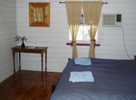 Cunnamulla Cottage Accommodation - Northern Rivers Accommodation 3
