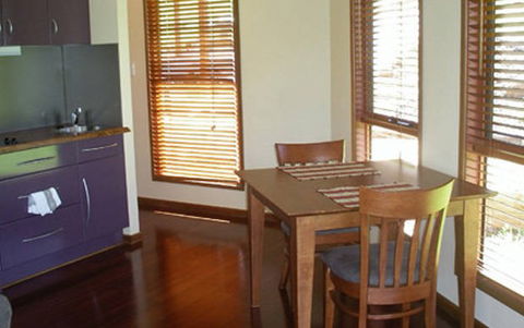 Ravensbourne Escape Tree Tops - Northern Rivers Accommodation 2