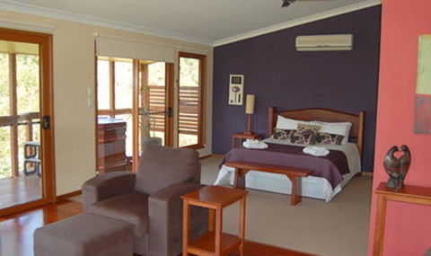 Ravensbourne Escape Tree Tops - Northern Rivers Accommodation 4