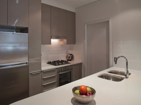 Meriton Serviced Apartments Southport - Northern Rivers Accommodation 2