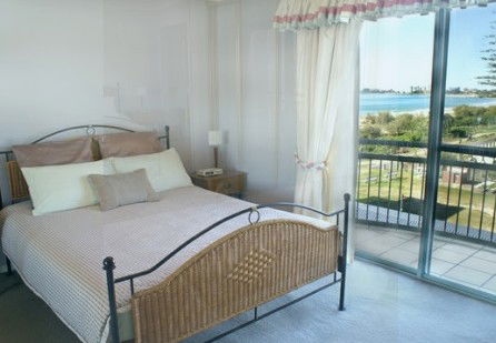 Golden Sea Apartments - Northern Rivers Accommodation 3