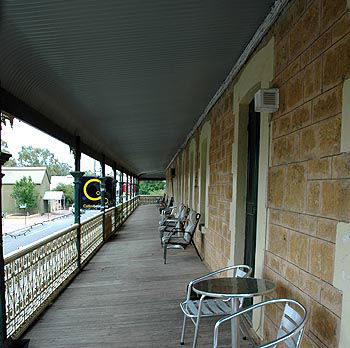 Hotel Mannum - Northern Rivers Accommodation 0