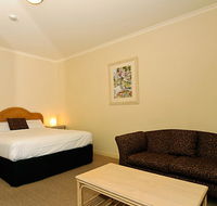 Quality Hotel Tiffins on the Park - Northern Rivers Accommodation
