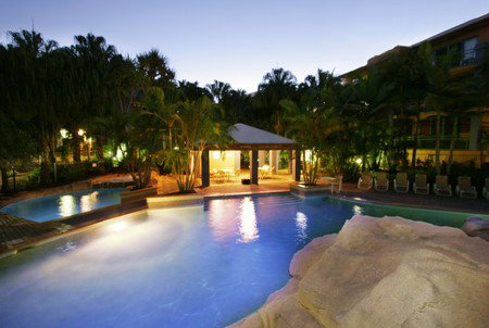 Currumbin Sands On The Beach - Northern Rivers Accommodation 5