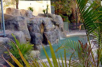 Crusoes Holiday Apartments - Northern Rivers Accommodation 0