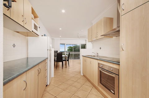 Marlin Waters Beachfront Apartments - Northern Rivers Accommodation 4