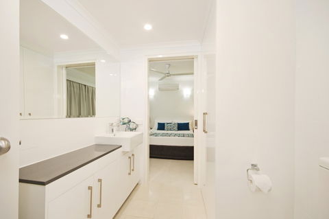 Marlin Waters Beachfront Apartments - Northern Rivers Accommodation 6