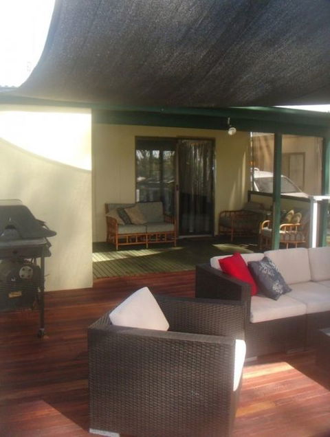 Eleven From The Left - Northern Rivers Accommodation 3