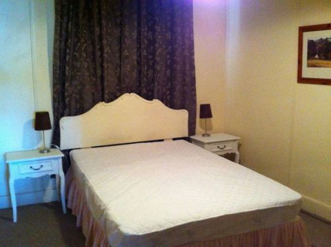 Eleven From The Left - Northern Rivers Accommodation 5