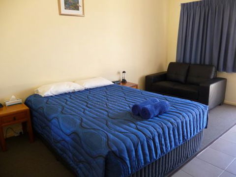 Moura Motel - Northern Rivers Accommodation 0