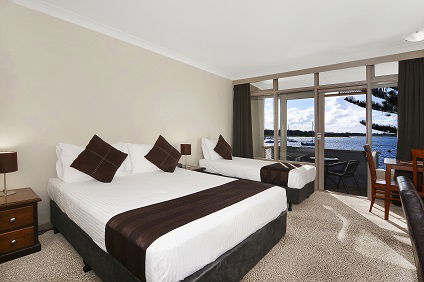 Waters Edge Country Comfort - Northern Rivers Accommodation 0