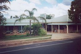 Clermont Motor Inn - Northern Rivers Accommodation 0