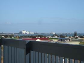 The Harbour View At North Shores, Wallaroo - Northern Rivers Accommodation 3