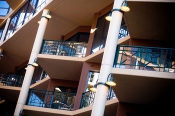 Amora Riverwalk Melbourne - Northern Rivers Accommodation 11