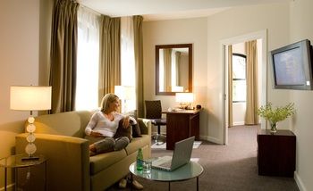 Amora Riverwalk Melbourne - Northern Rivers Accommodation 19