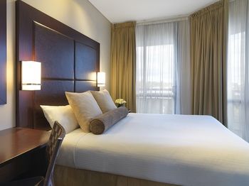 Amora Riverwalk Melbourne - Northern Rivers Accommodation 26