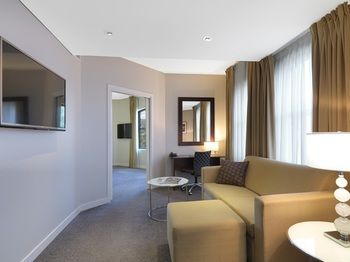 Amora Riverwalk Melbourne - Northern Rivers Accommodation 27