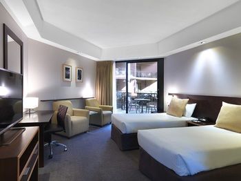 Amora Riverwalk Melbourne - Northern Rivers Accommodation 30