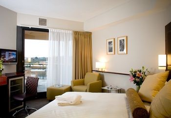Amora Riverwalk Melbourne - Northern Rivers Accommodation 33