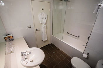 Amora Riverwalk Melbourne - Northern Rivers Accommodation 54